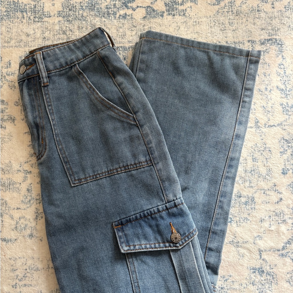 Cider Petite Solid Cargo Relaxed Fit Jeans